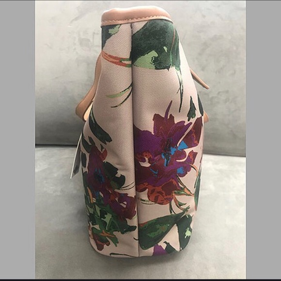All Season Tropical Floral Tote,NWT-BOUTIQUE - Picture 5 of 6